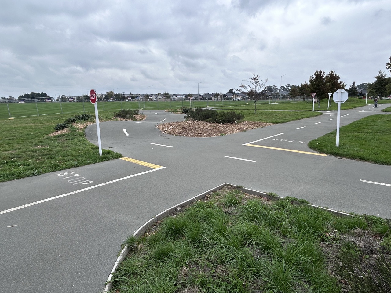 Knights Stream Skate Park — main view