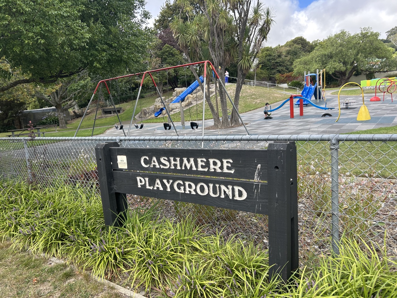 Cashmere Playground — main view
